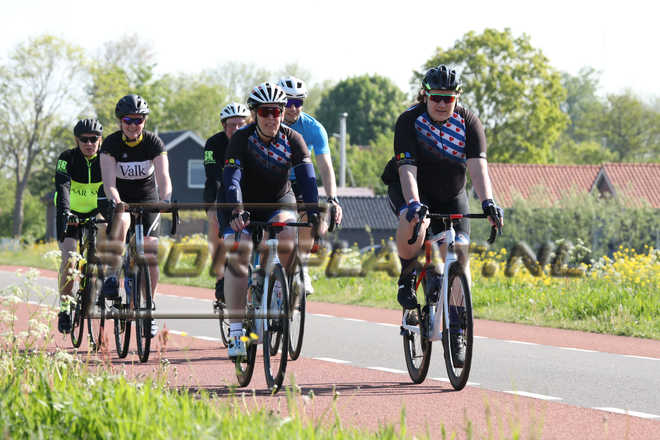 EM0469.jpg
